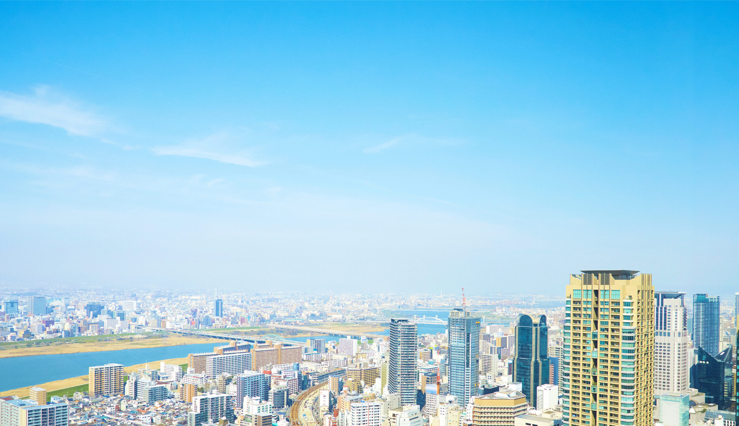ファーストビューイメージ - 上空からの大阪の街の風景